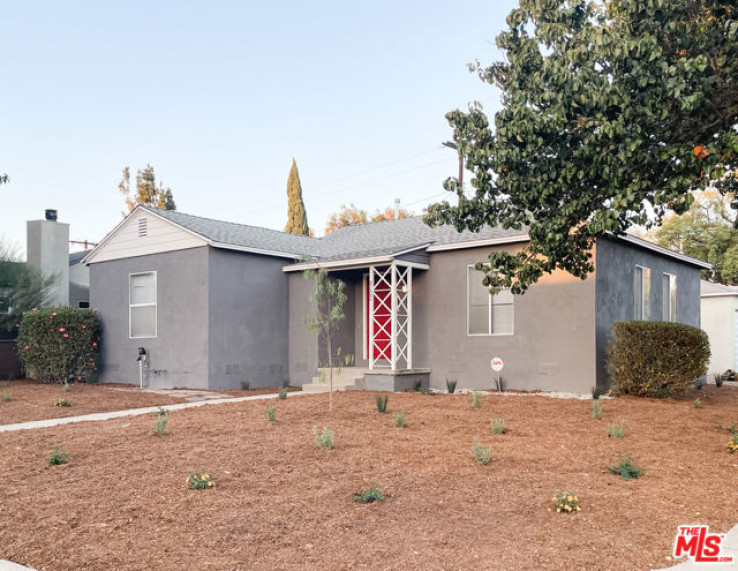 Residential Home in Panorama City