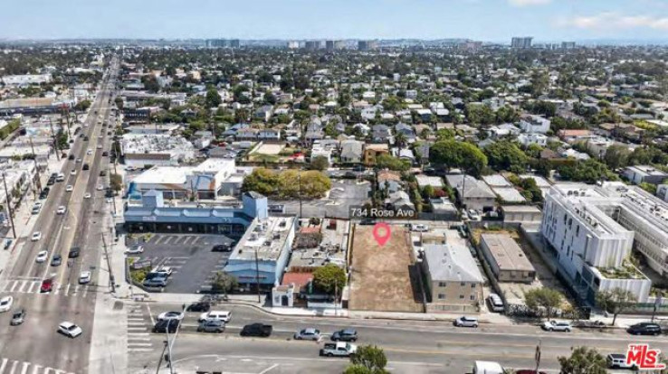  Commercial for Sale in Los Angeles, California