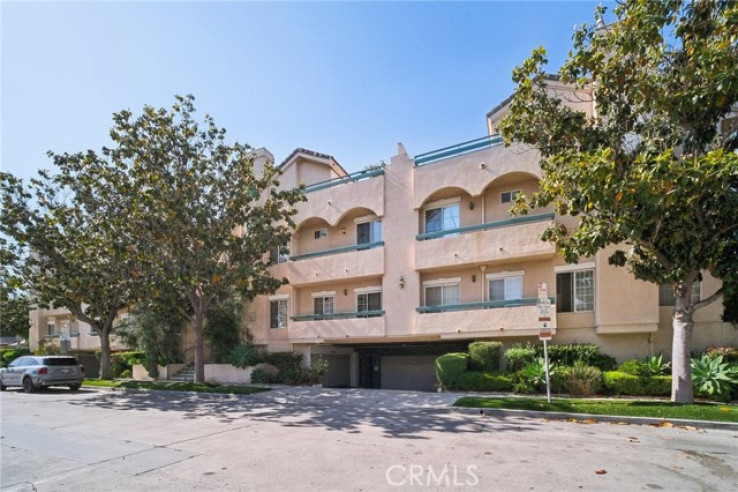 2 Bed Home for Sale in Toluca Lake, California
