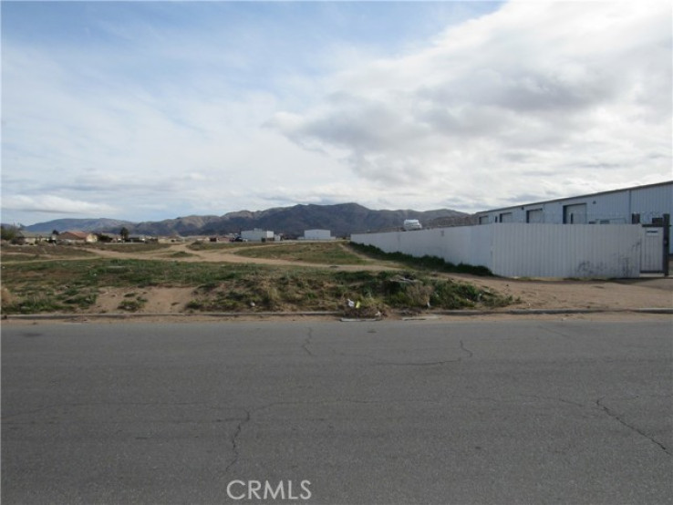  Land for Sale in Apple Valley, California