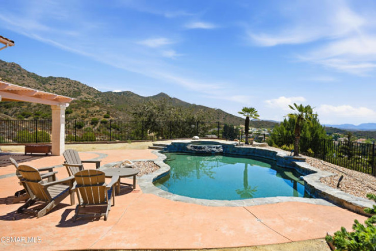 4 Bed Home for Sale in Oak Park, California