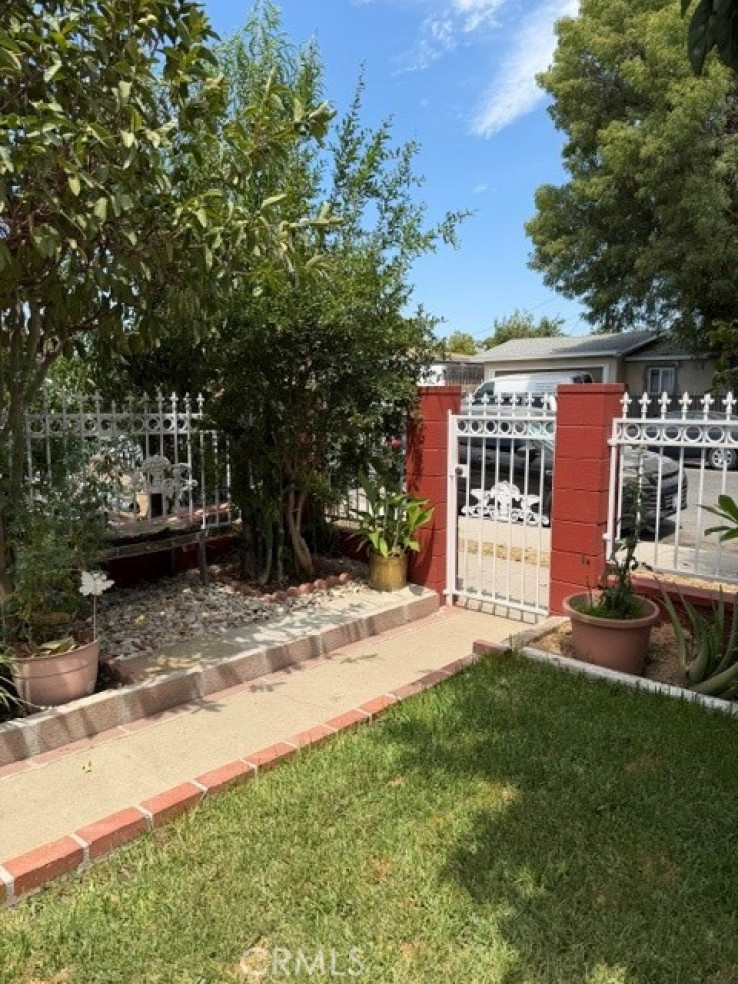 3 Bed Home for Sale in Los Angeles, California