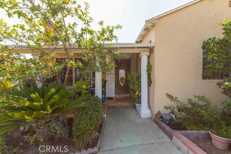 5 Bed Home for Sale in Los Angeles, California