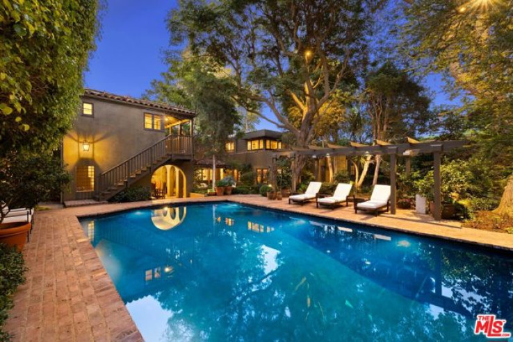 5 Bed Home for Sale in Los Angeles, California
