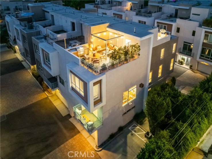 Residential Home in West Hollywood Vicinity