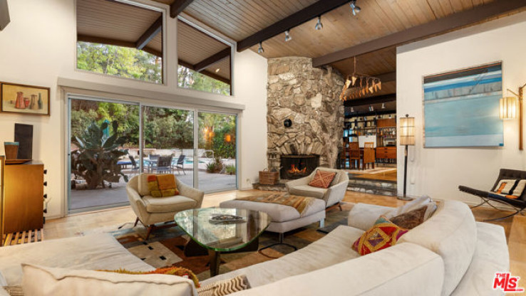 4 Bed Home for Sale in Los Angeles, California