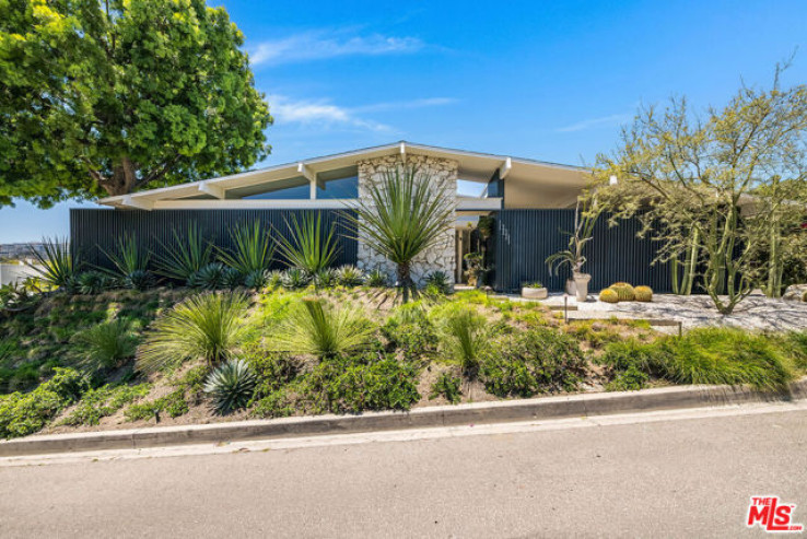 3 Bed Home for Sale in Bel Air, California