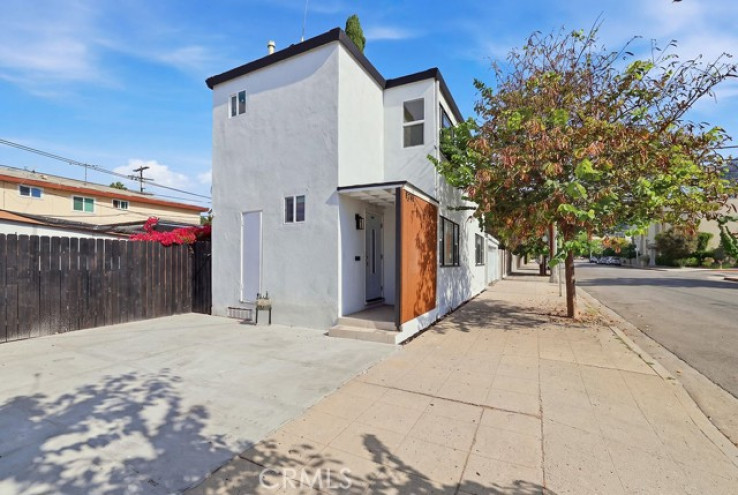 Residential Home in Hollywood