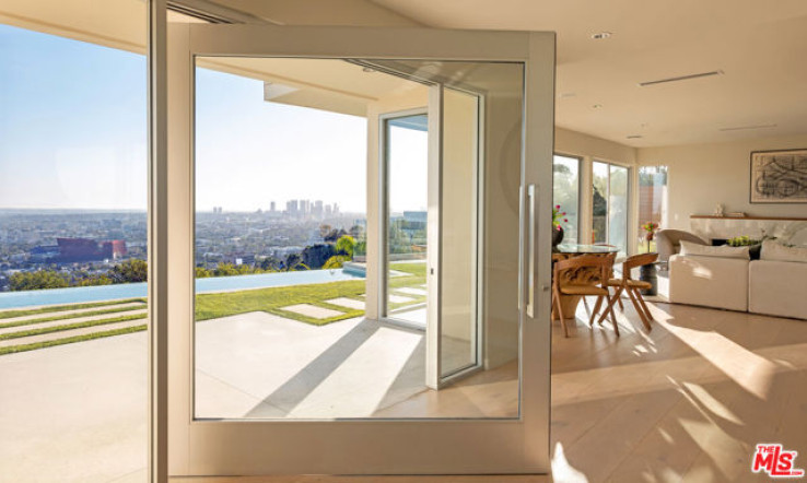 3 Bed Home for Sale in Los Angeles, California