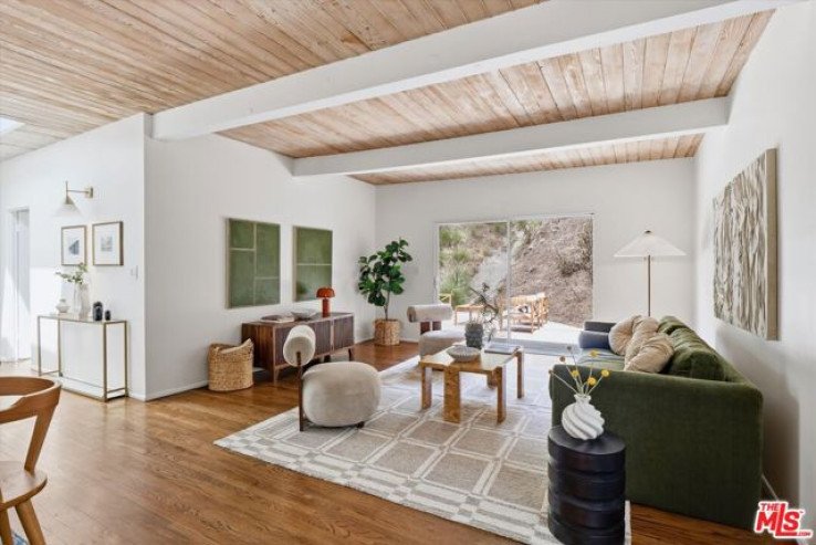 Residential Home in Bel Air - Holmby Hills