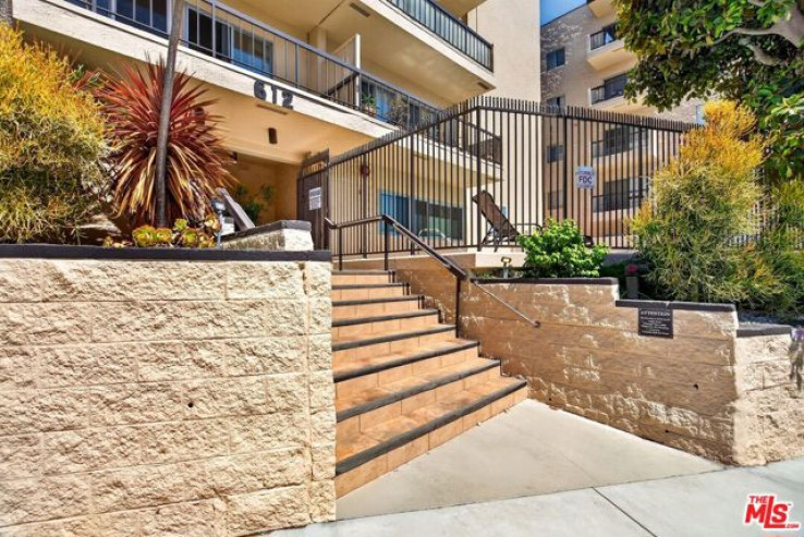2 Bed Home for Sale in Los Angeles, California