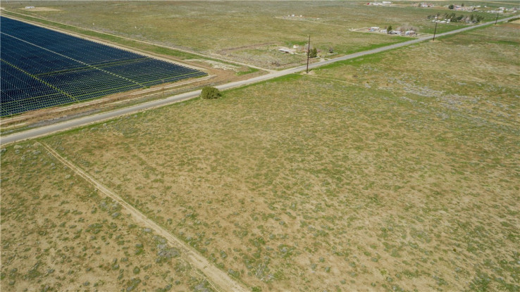Land in Rosamond