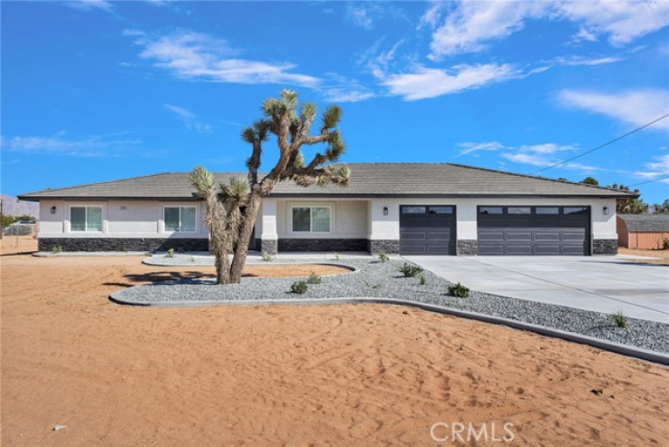 Residential Home in Apple Valley