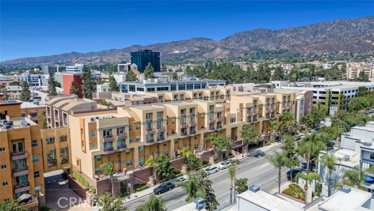 2 Bed Home for Sale in Burbank, California