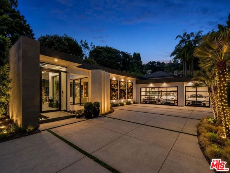 6 Bed Home for Sale in Beverly Hills, California