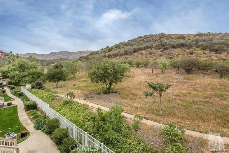 2 Bed Home for Sale in Oak Park, California