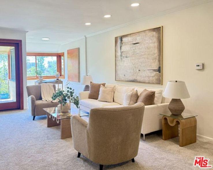 1 Bed Home for Sale in Los Angeles, California