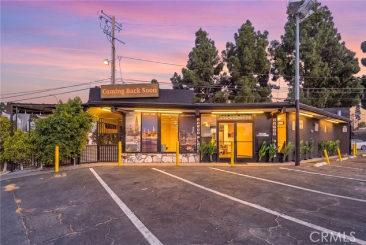  Commercial for Sale in Sun Valley, California