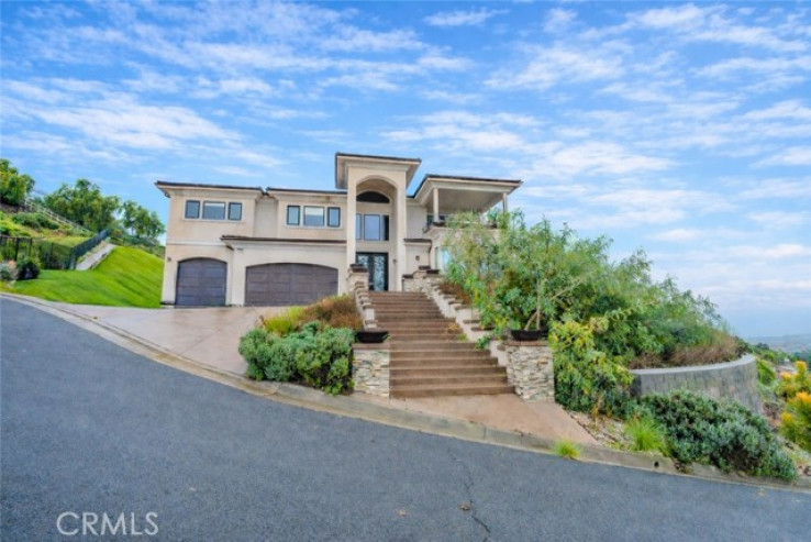 6 Bed Home for Sale in Yorba Linda, California