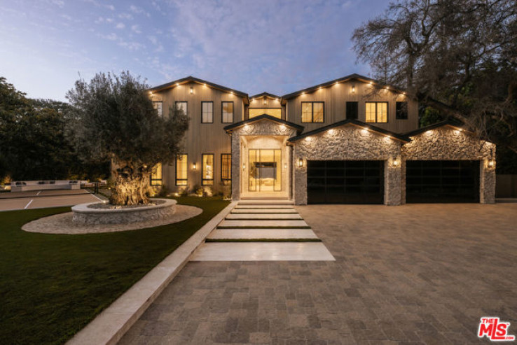 5 Bed Home for Sale in Los Angeles, California