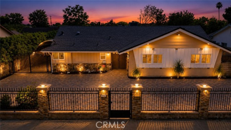 3 Bed Home for Sale in Sun Valley, California