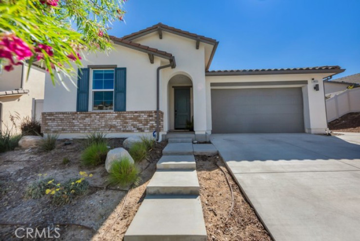 Residential Home in Skyline Ranch