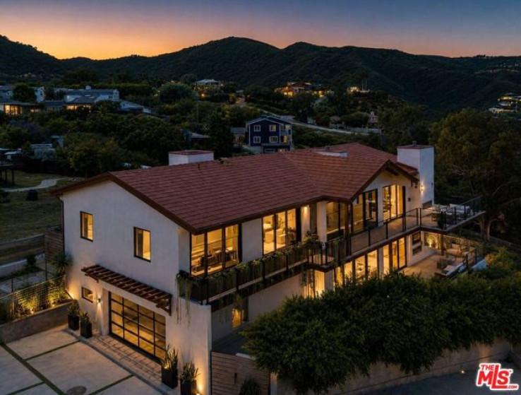 3 Bed Home for Sale in Malibu, California