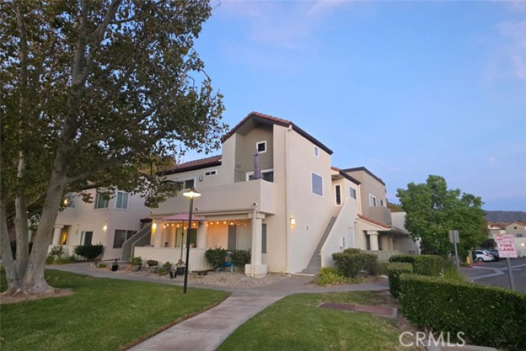 2 Bed Home for Sale in Newhall, California