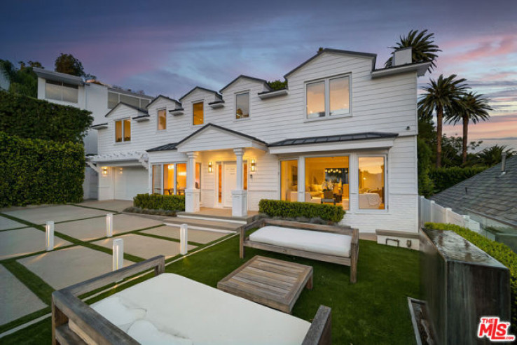 Residential Home in Sunset Strip - Hollywood Hills West