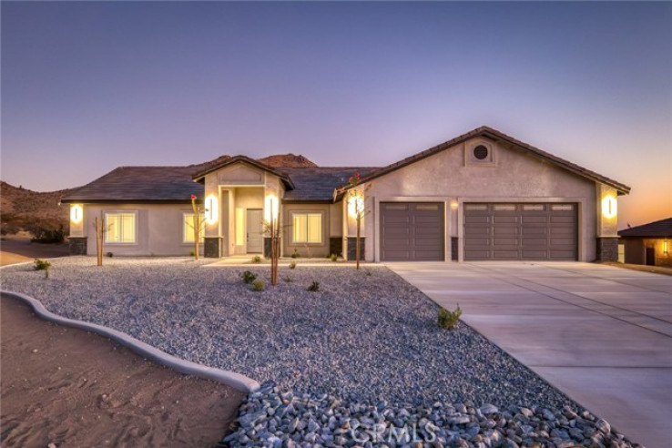 4 Bed Home for Sale in Apple Valley, California