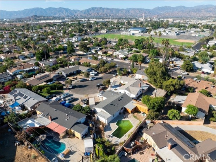 3 Bed Home for Sale in Sun Valley, California