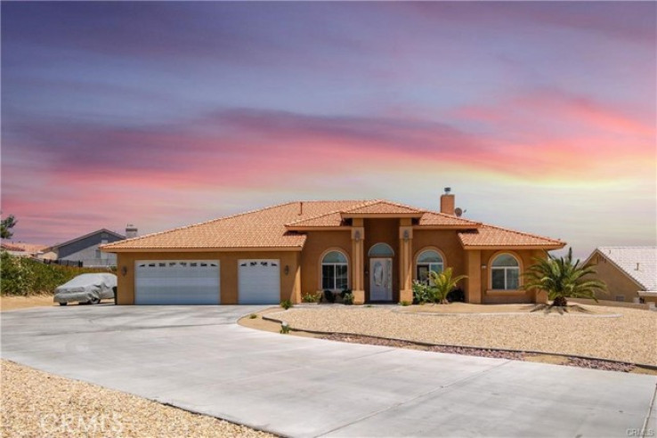 4 Bed Home for Sale in Apple Valley, California