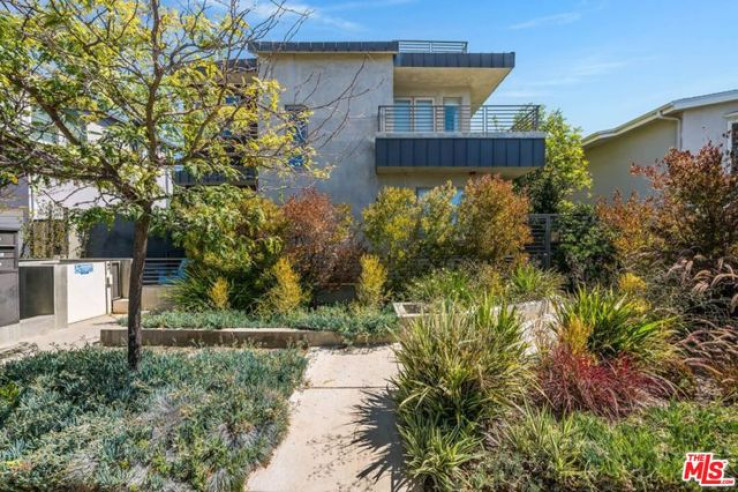 2 Bed Home for Sale in Santa Monica, California