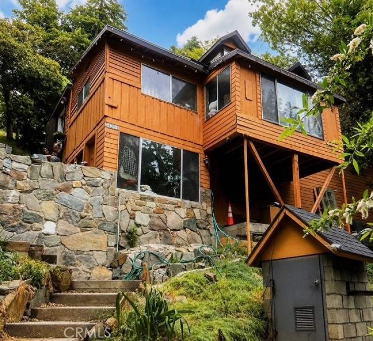 2 Bed Home for Sale in Saugus, California