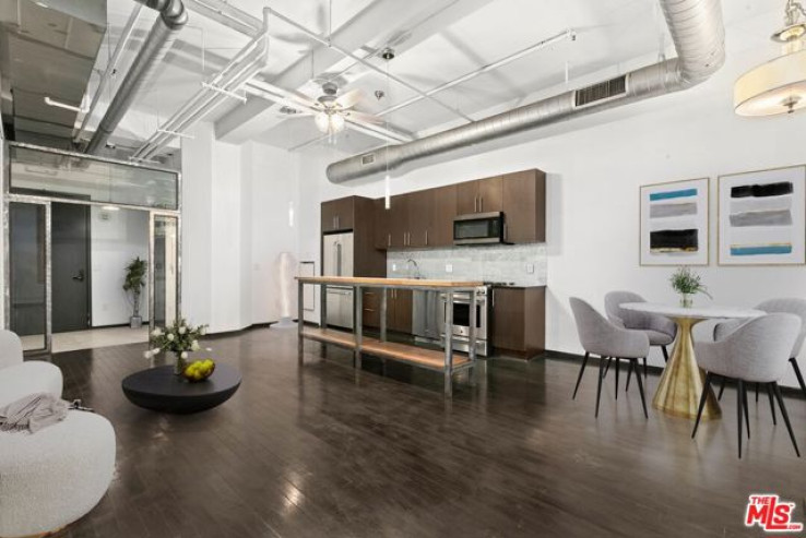 Residential Home in Hollywood