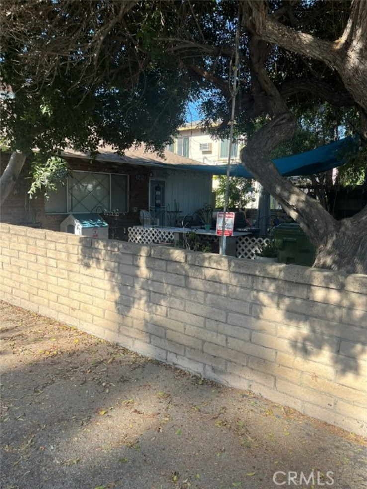  Income Home for Sale in Van Nuys, California