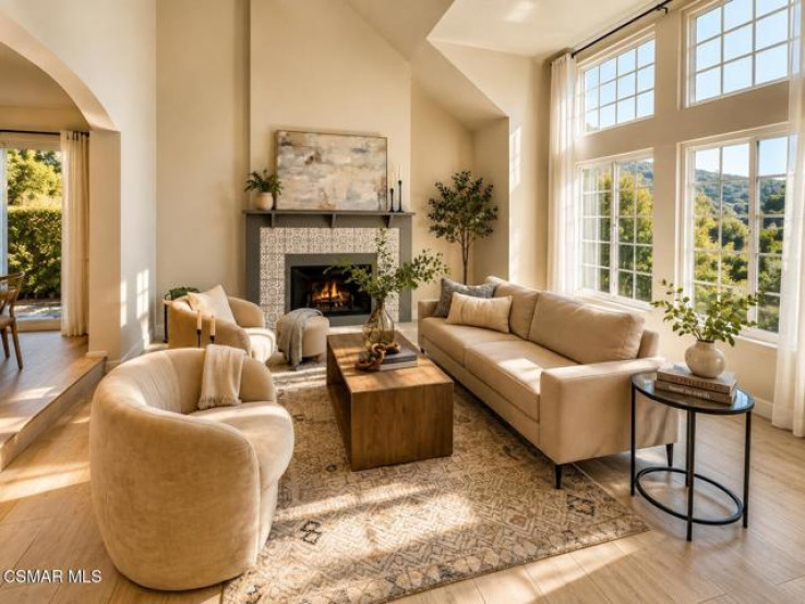 5 Bed Home for Sale in Oak Park, California