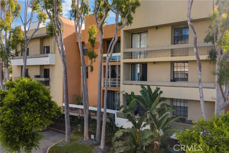 1 Bed Home for Sale in Los Angeles, California
