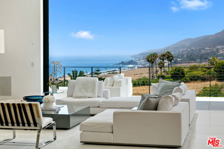 5 Bed Home for Sale in Malibu, California