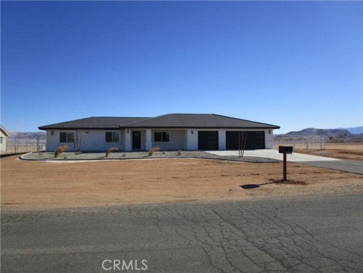 4 Bed Home for Sale in Apple Valley, California