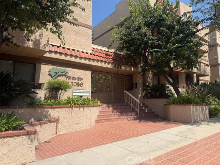 3 Bed Home for Sale in Burbank, California