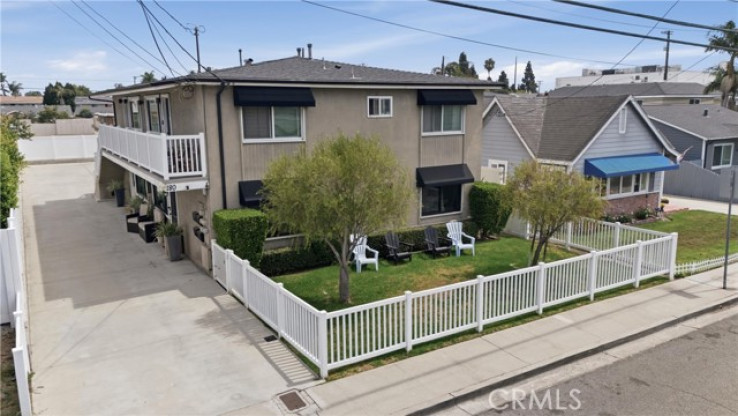 Residential Income in East Costa Mesa