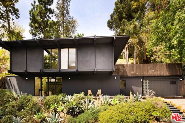 3 Bed Home for Sale in Los Angeles, California