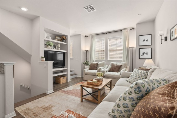 3 Bed Home for Sale in Van Nuys, California