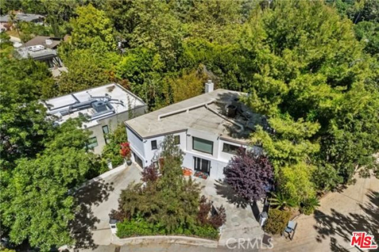 4 Bed Home for Sale in Los Angeles, California