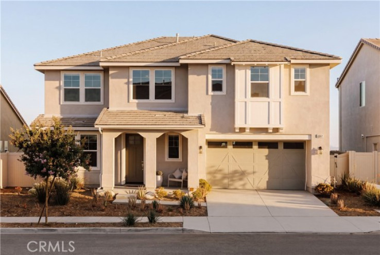 Residential Home in Skyline Ranch