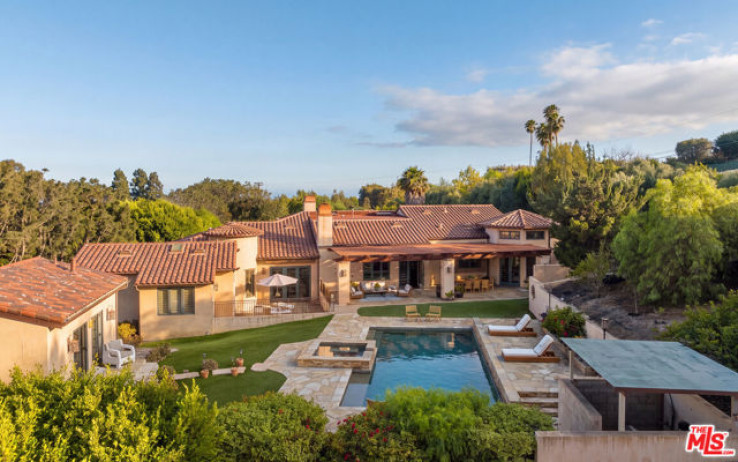 4 Bed Home for Sale in Malibu, California