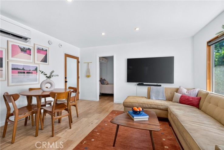 1 Bed Home for Sale in Los Angeles, California