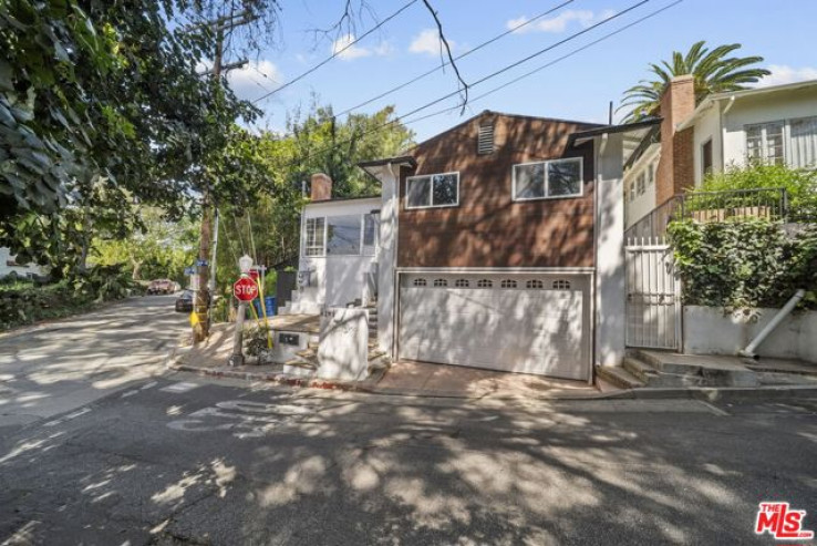 4 Bed Home for Sale in Los Angeles, California