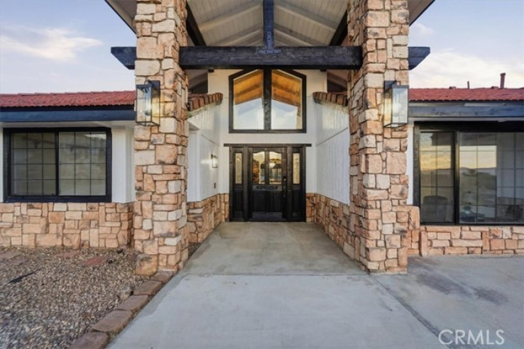 4 Bed Home for Sale in Apple Valley, California
